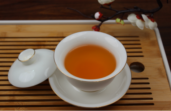 建议中年人：少喝饮料，多喝这4种茶，清凉解暑，益处多多